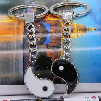 Išskirtinį porą Kinija yin yang pora keychain kūrybos automobilio pultelio vyrų ir moterų, raktų žiedas Emalio Juoda Balta Porą Žavesio