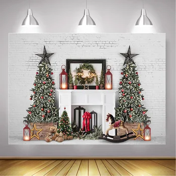Linksmų Kalėdų Nuotraukų Fonas Baltas Plytų Sienos, Židinys, Žiemos Kalėdų Eglutės Fone Fotografijos Žaislai Lempa, Photocall
